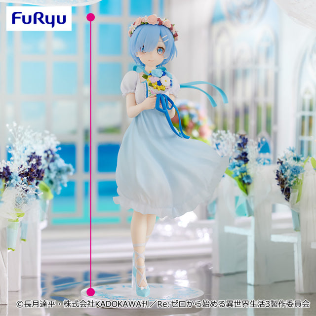 Figurine Trio Try It Figure — Bridesmaid